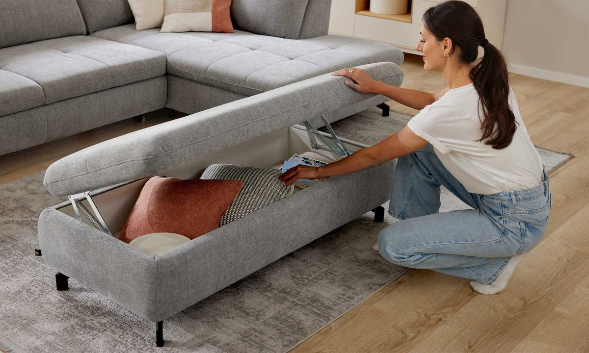 Interliving Serie 4451 – XXL Polsterhocker Stoff Grau