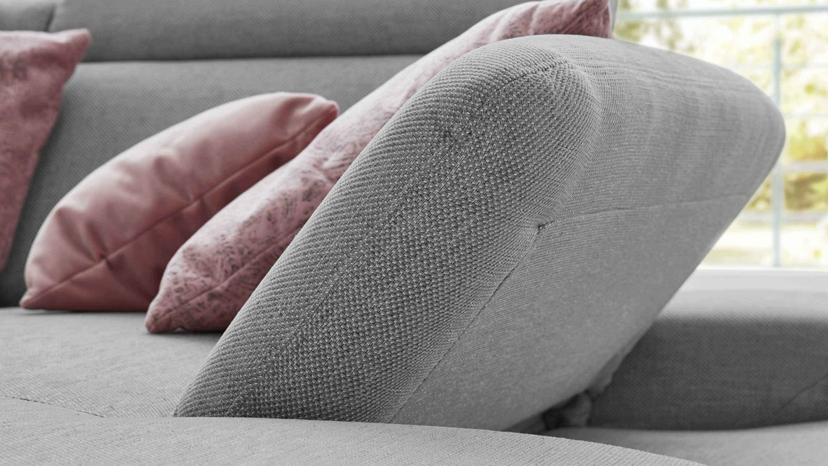 Interliving Serie 4251 – Ecksofa Platingrau