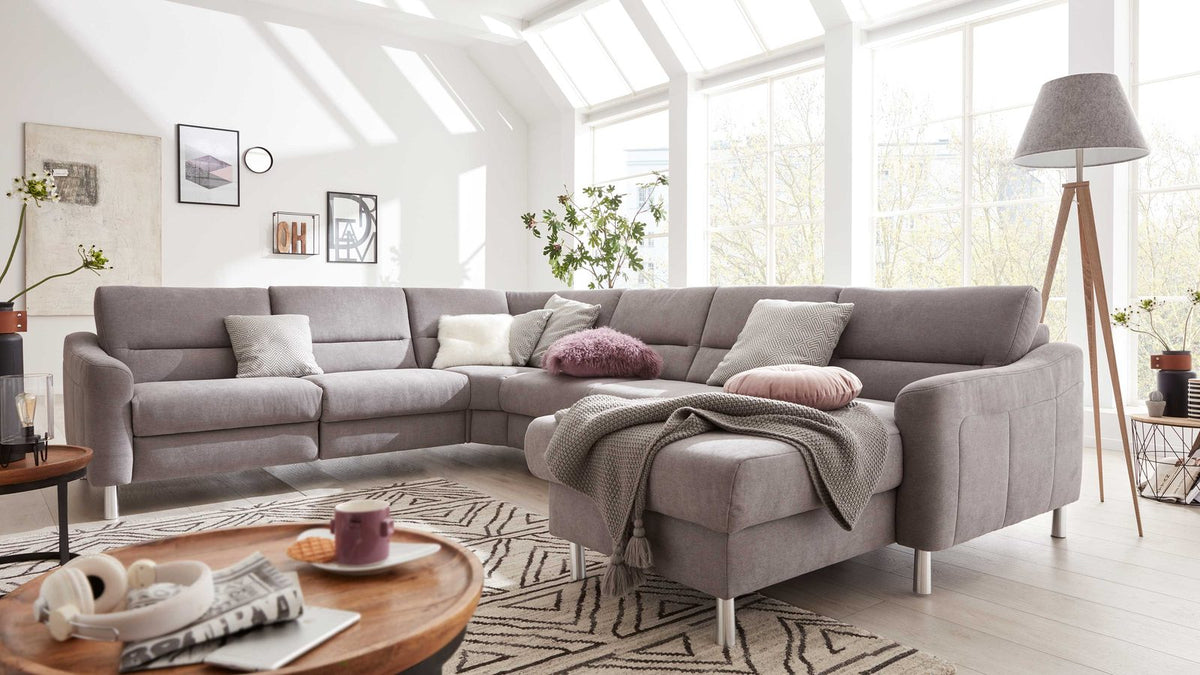 Interliving Serie 4305 – Wohnlandschaft Chenille Silbergrau