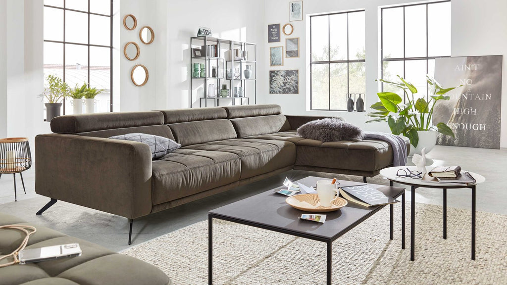 Interliving Serie 4303 – Ecksofa Samt Olivgrün