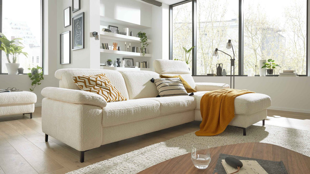 Interliving Serie 4054 – Ecksofa Bouclé Creme