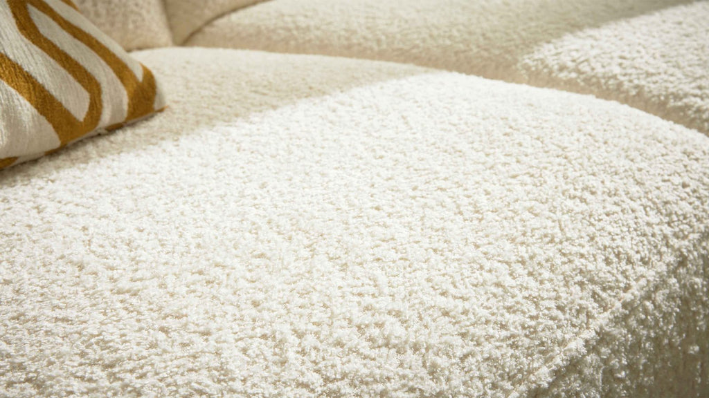 Interliving Serie 4054 – Ecksofa Bouclé Creme