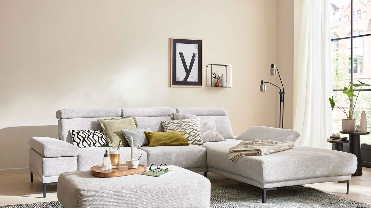 Interliving Serie 4251 – Ecksofa Stoff Platin
