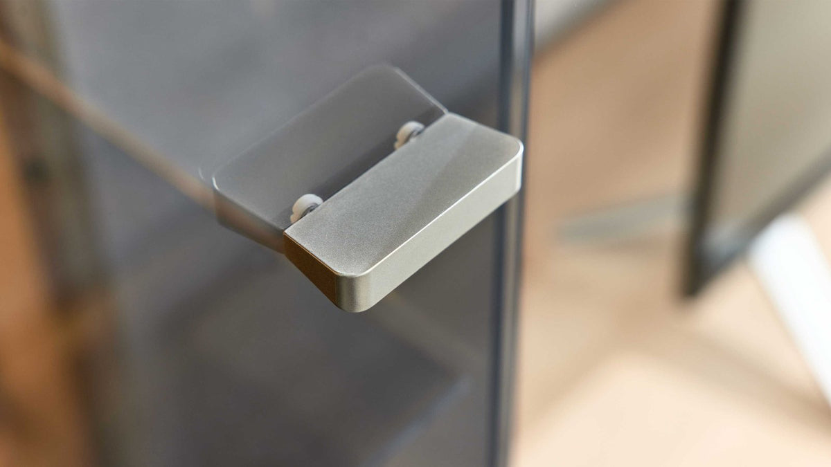 Interliving Wohnwand Serie 2110 in Naturbuche Dekor mit Vitrine