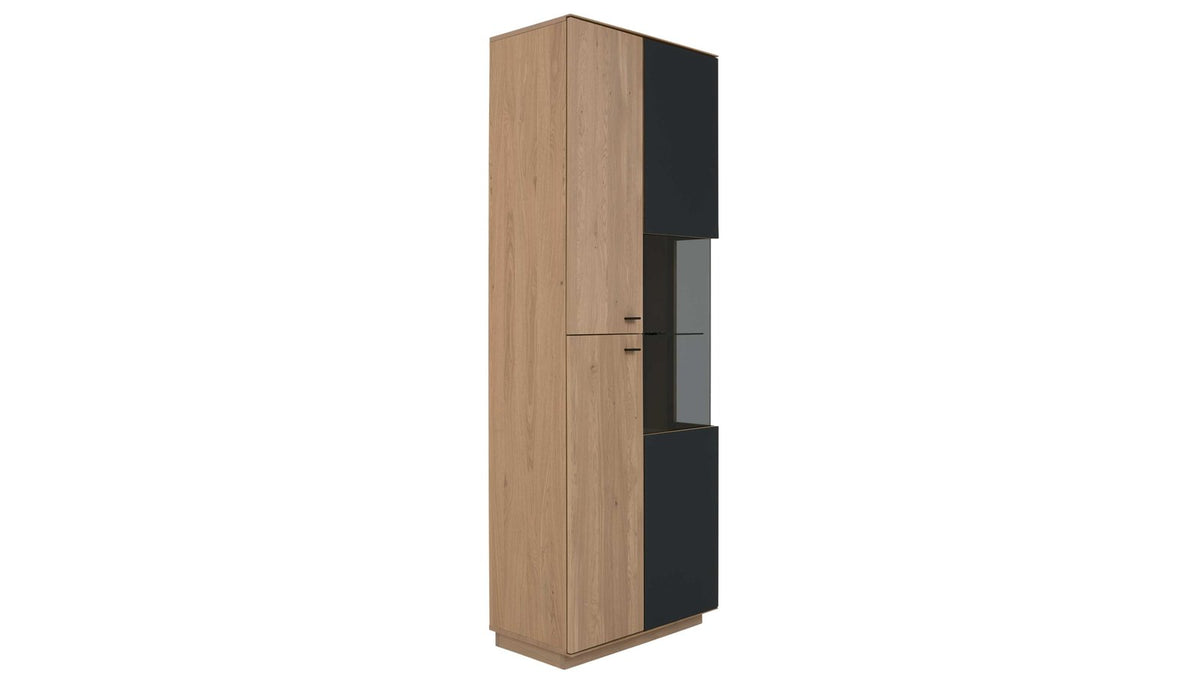 Interliving Wohnkombination Serie 2025 in Wildeiche mit Vitrinen und TV-Element