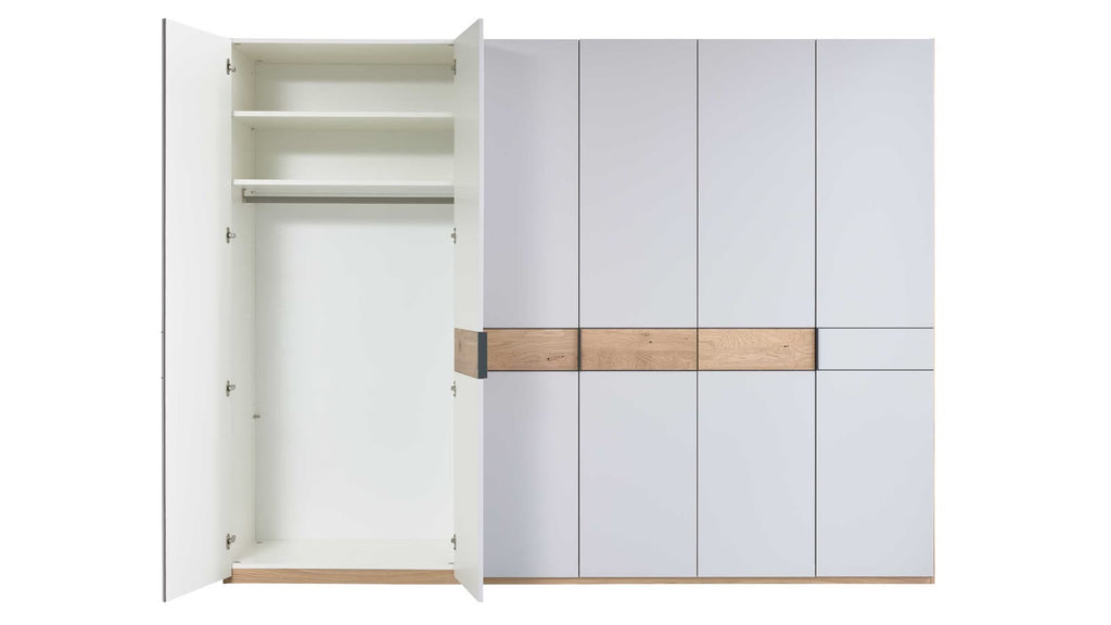 Drehtürenschrank Wildeiche Detail