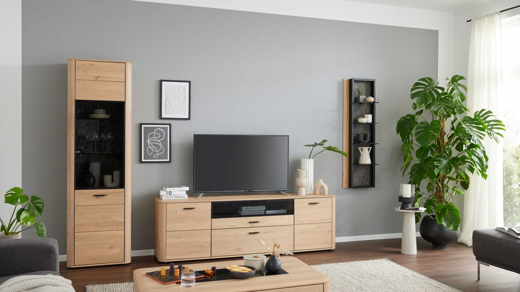 Interliving Wohnwand Wildeiche mit Vitrine