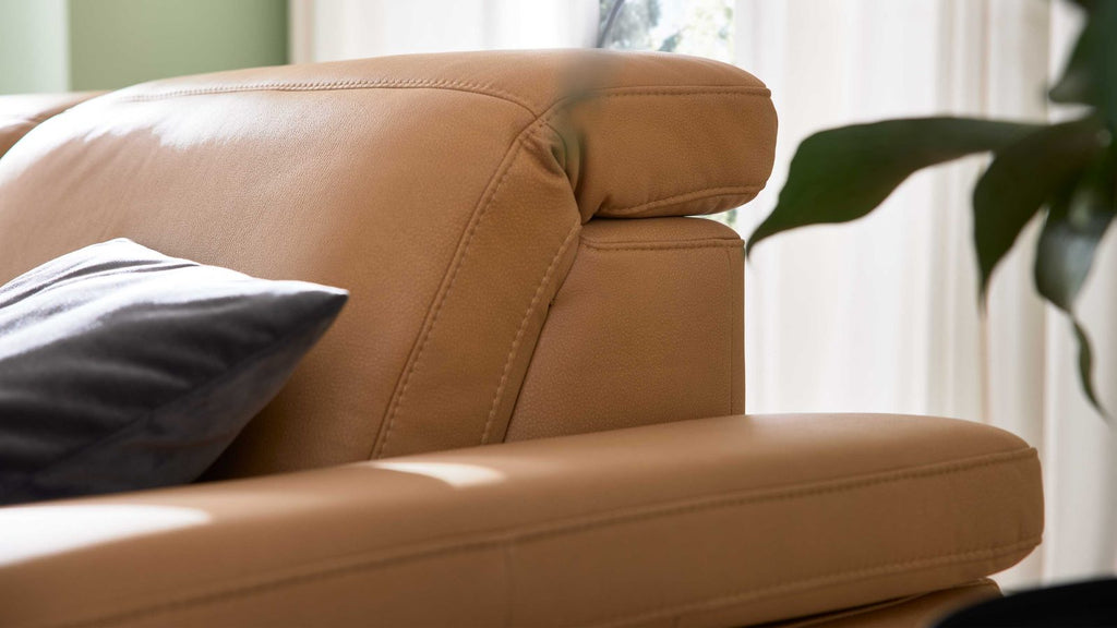 Interliving Serie 4064 – Ecksofa Microfaser Kurkuma