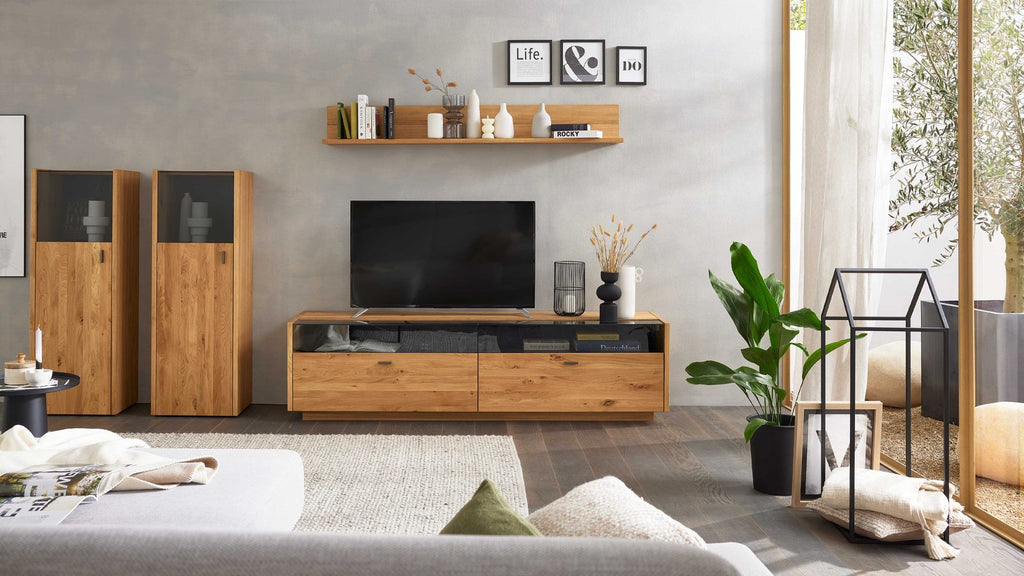 Interliving Wohnwand Asteiche mit zwei Vitrinen