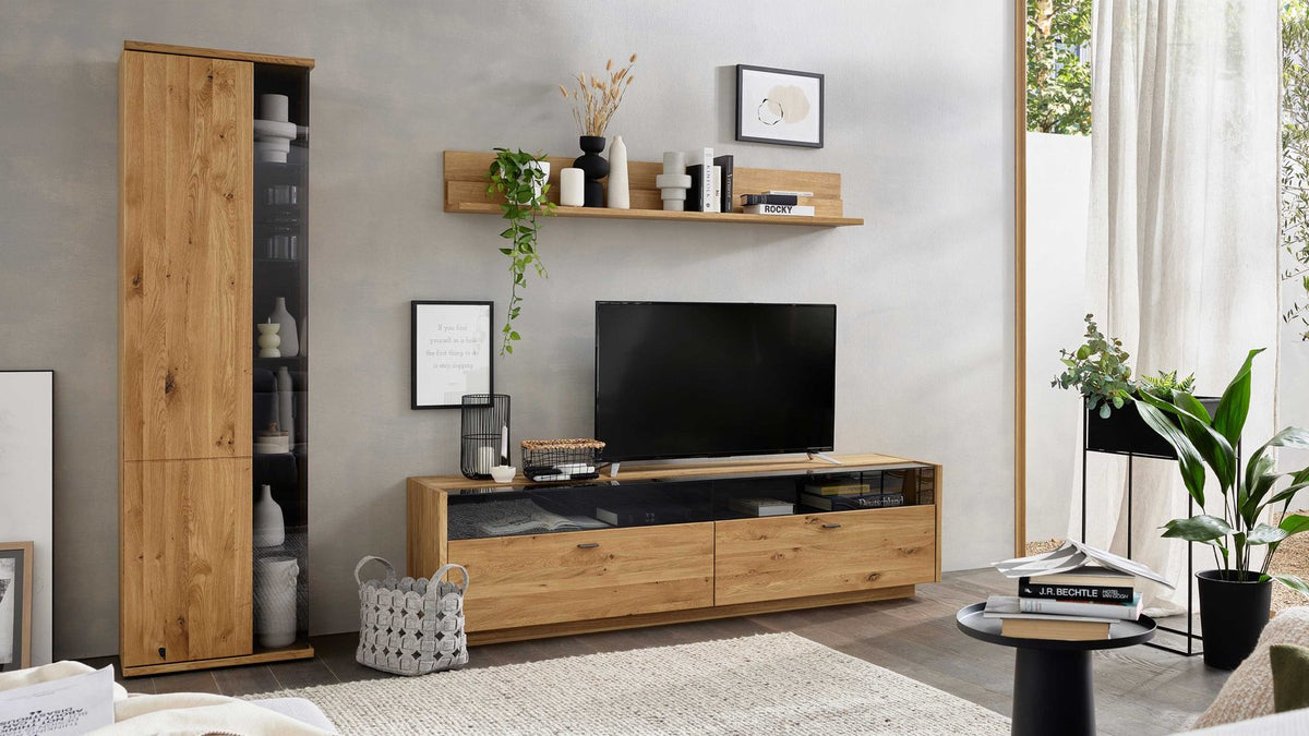 Interliving Wohnlösung Asteiche mit Vitrine