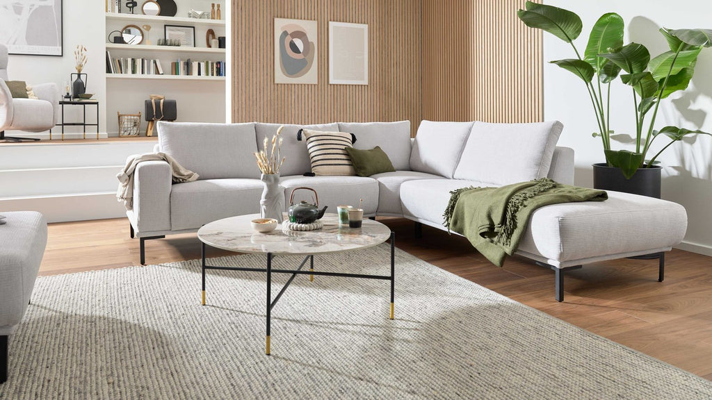 Interliving Serie 4255 – Ecksofa Cord-Optik Hellgrau