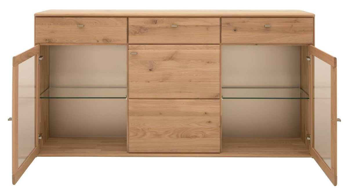 Interliving Sideboard Serie 2028 mit zwei Vitrinenfächern in Wildeiche