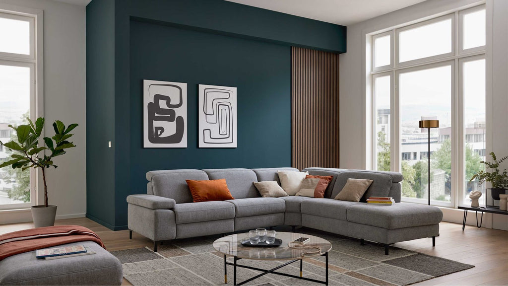 Interliving Serie 4064 – Ecksofa Stoff Hellgrau