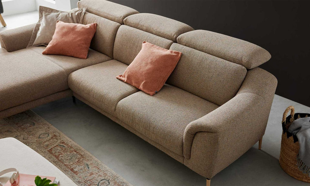 Interliving Serie 4461 – Ecksofa Stoff Sand meliert