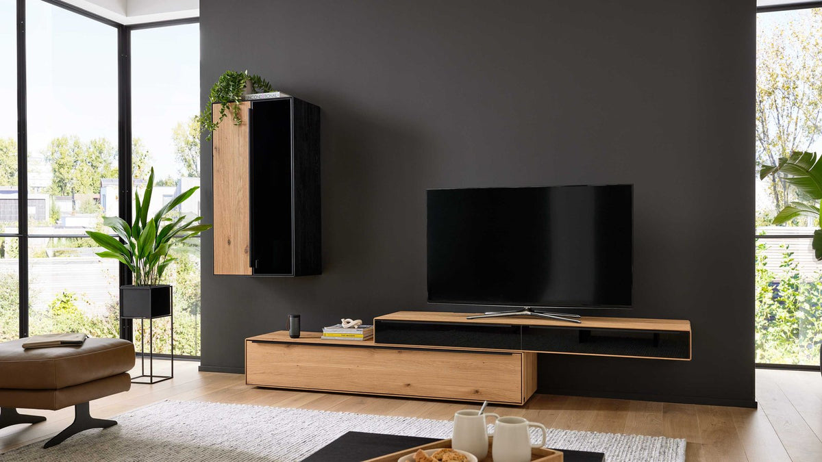 Interliving TV-Board mit Hängevitrine Asteiche