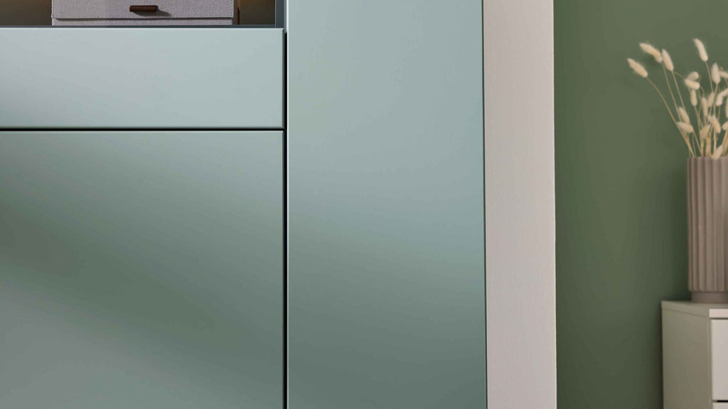 Interliving Sideboard Serie 2031 in Schilfgrün mit offenem Ablagefach