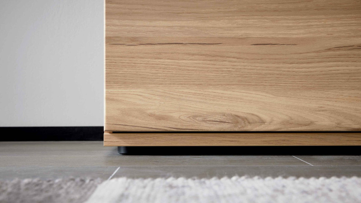 Interliving Wohnwand Serie 2031 in Mattgrau und Risseiche mit Wandregalen