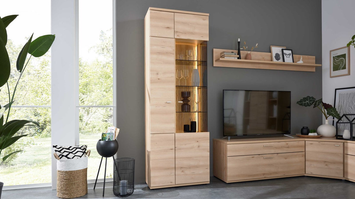 Interliving Eck-Wohnwand Serie 2110 in Naturbuche mit Vitrine und Regalwand