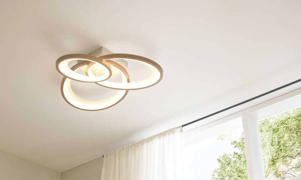 LED-Deckenleuchte in warmem Grau und Kaffee