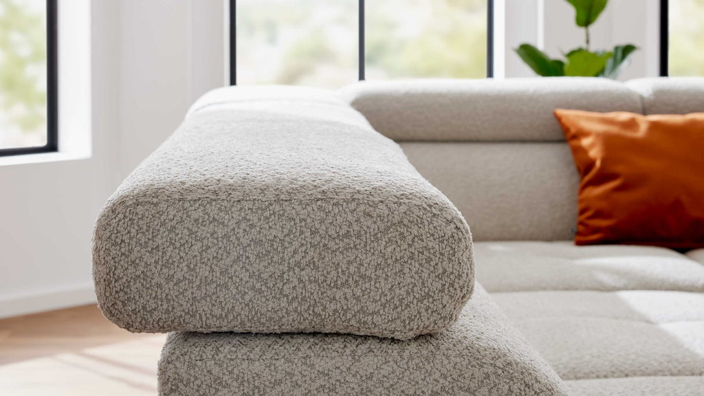 Interliving Serie 4420 – Ecksofa Stoff Hellbeige