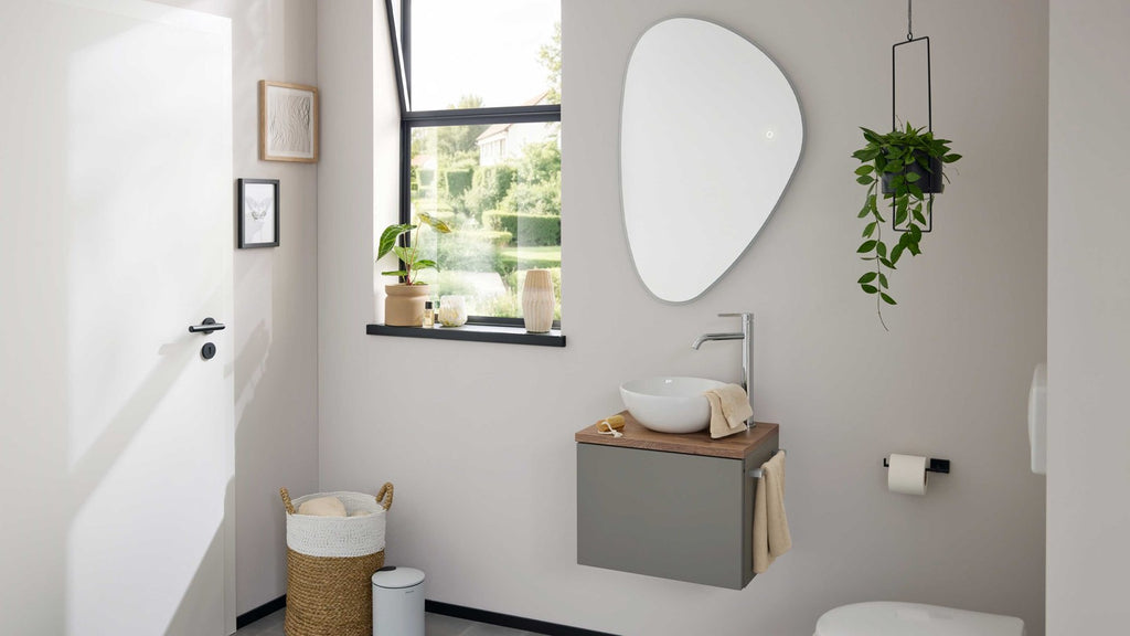 Modernes Gästebad-Möbel mit Aufsatzwaschbecken, Waschtischunterschrank und Design-Spiegel