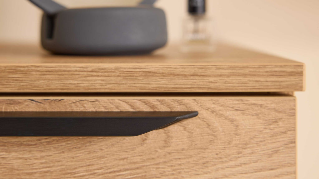 Modernes Badmöbel-Set in Holzoptik mit Waschtisch und Spiegelschrank