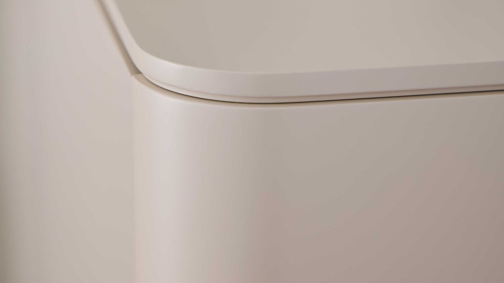 Interliving Highboard Serie 2035 in Weiß mit klarer Frontgestaltung