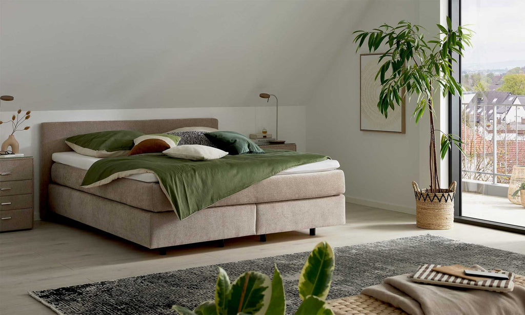 Boxspringbett Serie 1420 in Beige mit Topper