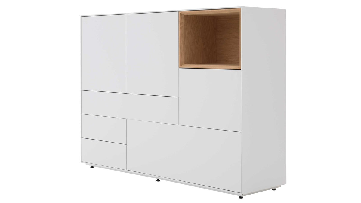 Interliving Highboard Serie 2034 in Weiß mit offenem Holzfach