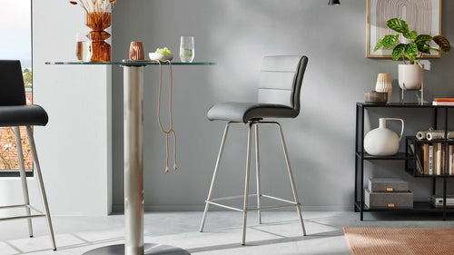 Barhocker mit delphingrauer Mikrofaser und Edelstahlgestell