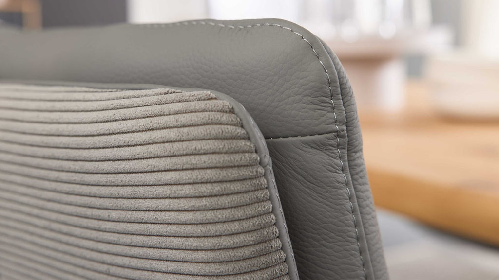 Polsterstuhl mit grauem Leder-Cord-Mix und Edelstahlgestell
