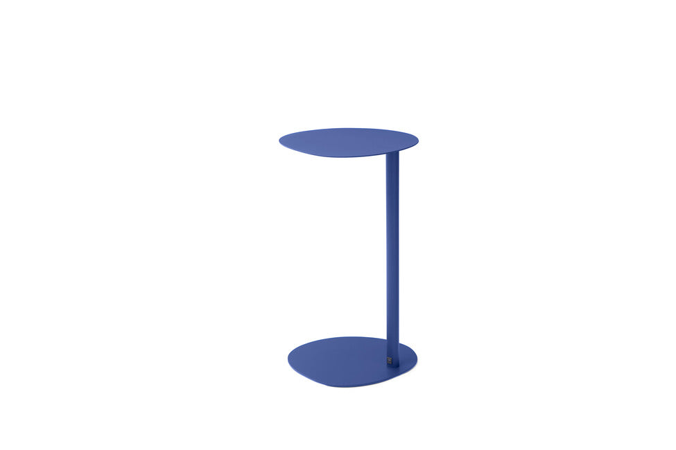 JustB! KM100 – Beistelltisch in Stahl pulverbeschichtet ultramarine blue